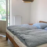 Prázdninový dům 2 Bedroom Cozy In